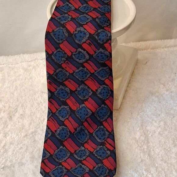 J. Blades & Co Monterey Bay USA Geometric Blue/Red Pattern Men's Neck Tie - Picture 11 of 11